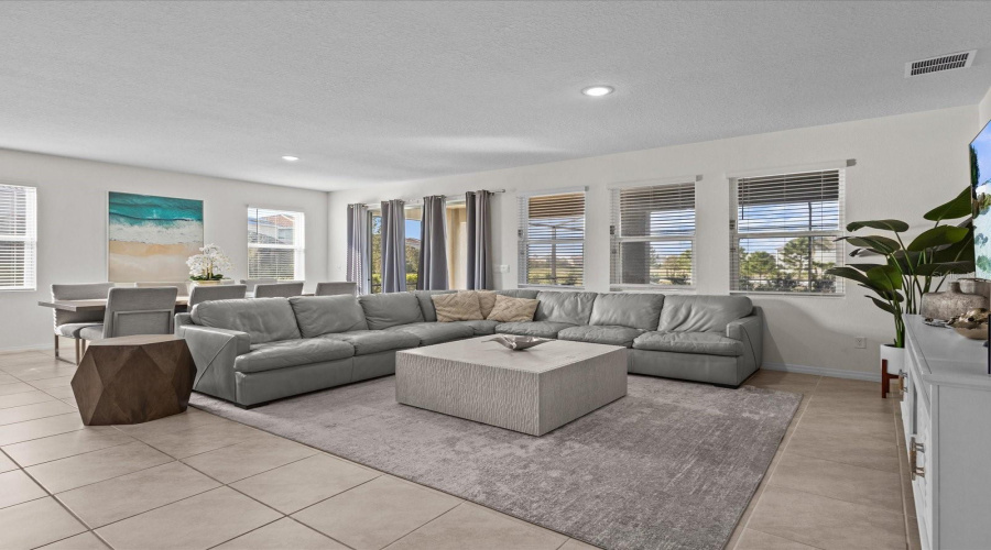 DAVENPORT, Florida 33837, 6 Bedrooms Bedrooms, ,5 BathroomsBathrooms,Residential,For Sale,OAK REFLECTION,0,MFRO6289357