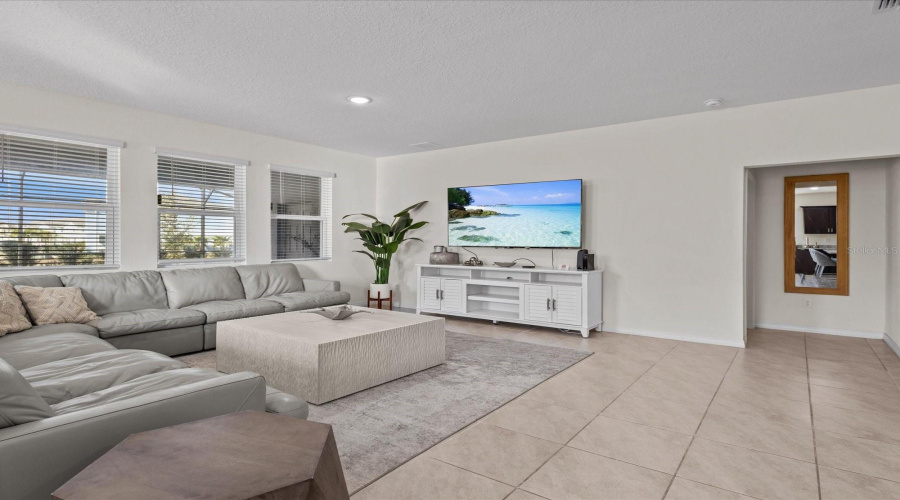 DAVENPORT, Florida 33837, 6 Bedrooms Bedrooms, ,5 BathroomsBathrooms,Residential,For Sale,OAK REFLECTION,0,MFRO6289357