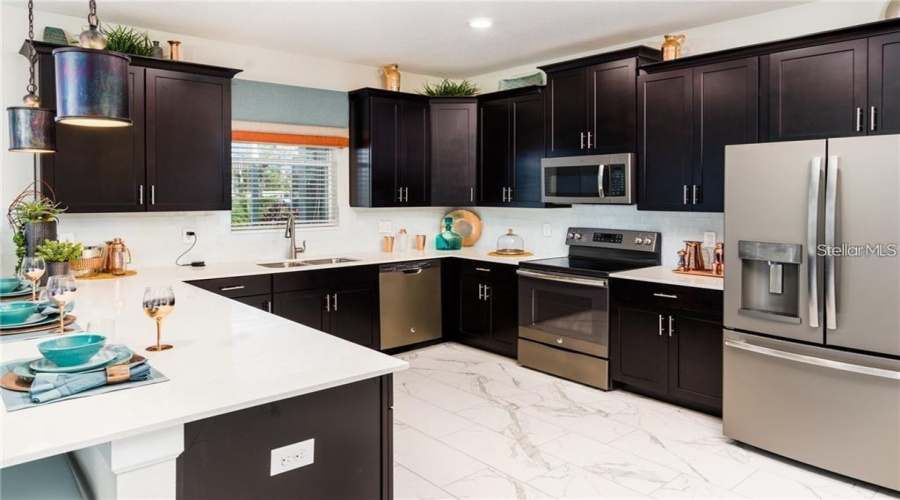 Davenport, Florida 33896, 6 Bedrooms Bedrooms, ,6 Bathroomsbathrooms,Residential,For Sale,Moon Valley,Mfro6289988