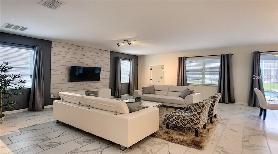 Davenport, Florida 33896, 6 Bedrooms Bedrooms, ,6 Bathroomsbathrooms,Residential,For Sale,Moon Valley,Mfro6289988