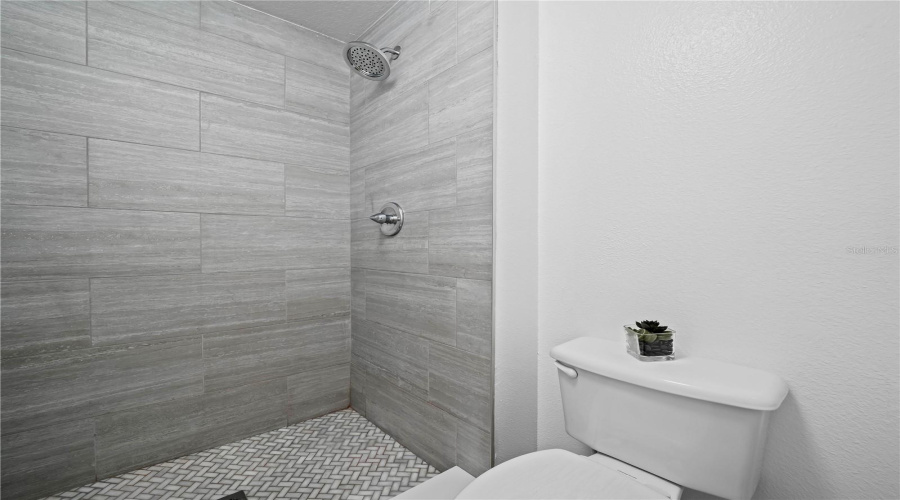 Davenport, Florida 33897, 3 Bedrooms Bedrooms, ,2 Bathroomsbathrooms,Residential,For Sale,Keswick,Mfrl4951456