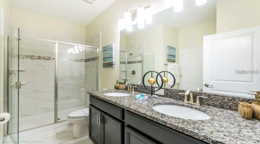 DAVENPORT, Florida 33896, 8 Bedrooms Bedrooms, ,5 BathroomsBathrooms,Residential,For Sale,OBSERVER,0,MFRO6289980