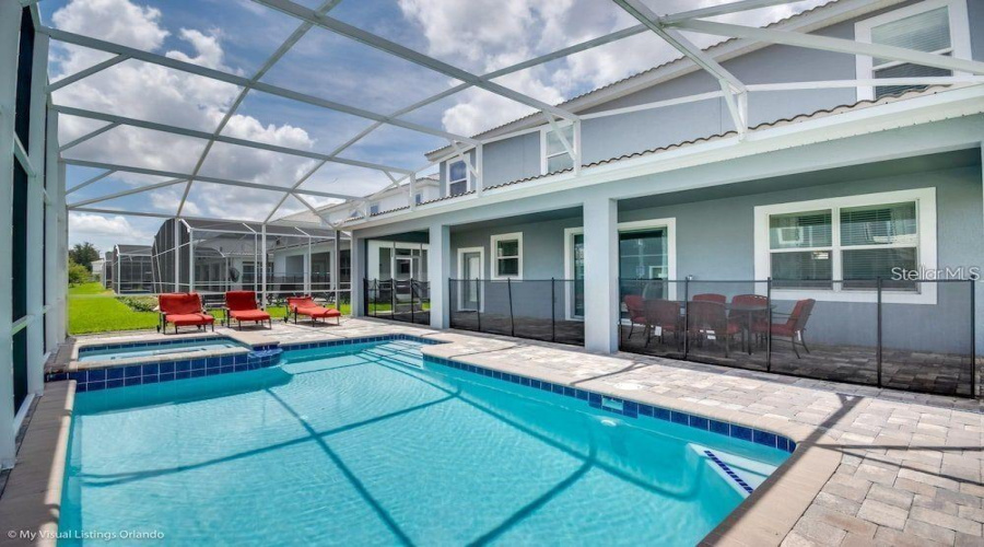 DAVENPORT, Florida 33896, 8 Bedrooms Bedrooms, ,5 BathroomsBathrooms,Residential,For Sale,OBSERVER,0,MFRO6289980
