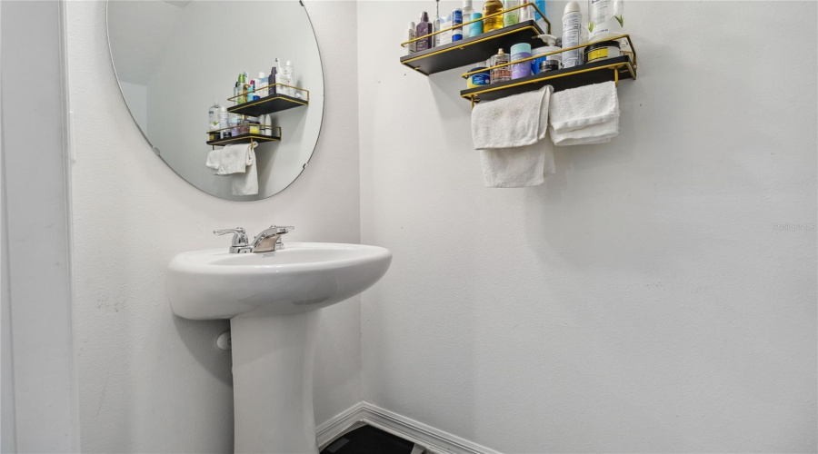 DAVENPORT, Florida 33837, 3 Bedrooms Bedrooms, ,2 BathroomsBathrooms,Residential,For Sale,GRANDIN,0,MFRS5122674