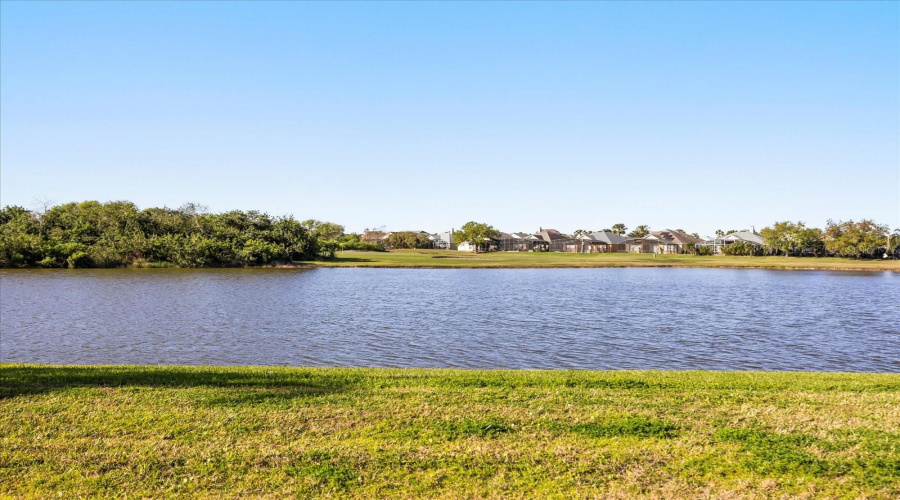 Kissimmee, Florida 34746, 4 Bedrooms Bedrooms, ,3 Bathroomsbathrooms,Residential,For Sale,Trophy Bass,Mfro6289315