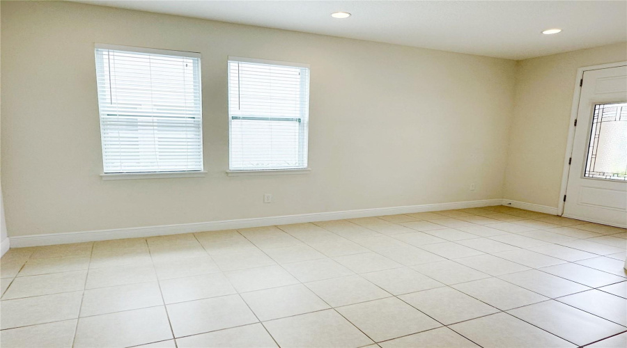 Kissimmee, Florida 34747, 6 Bedrooms Bedrooms, ,6 Bathroomsbathrooms,Residential,For Sale,Marker,Mfro6289599