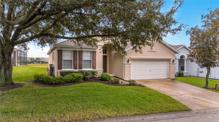 Davenport, Florida 33897, 4 Bedrooms Bedrooms, ,3 Bathroomsbathrooms,Residential,For Sale,Calabay Parc,Mfro6289950