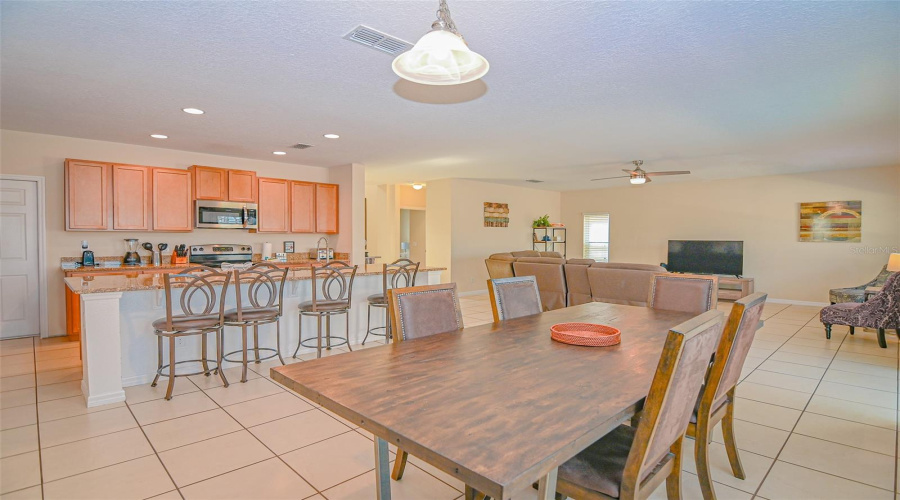 Davenport, Florida 33837, 5 Bedrooms Bedrooms, ,3 Bathroomsbathrooms,Residential,For Sale,Andalusia Loop,Mfro6289936