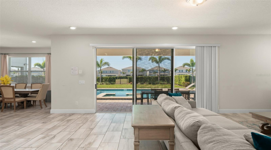 Kissimmee, Florida 34747, 5 Bedrooms Bedrooms, ,5 Bathroomsbathrooms,Residential,For Sale,Auburn,Mfro6287819
