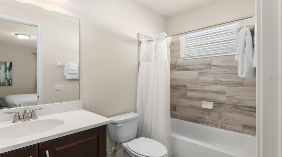 Kissimmee, Florida 34747, 5 Bedrooms Bedrooms, ,5 Bathroomsbathrooms,Residential,For Sale,Auburn,Mfro6287819