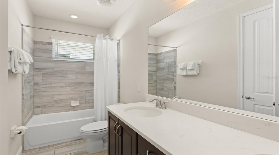 Kissimmee, Florida 34747, 5 Bedrooms Bedrooms, ,5 Bathroomsbathrooms,Residential,For Sale,Auburn,Mfro6287819