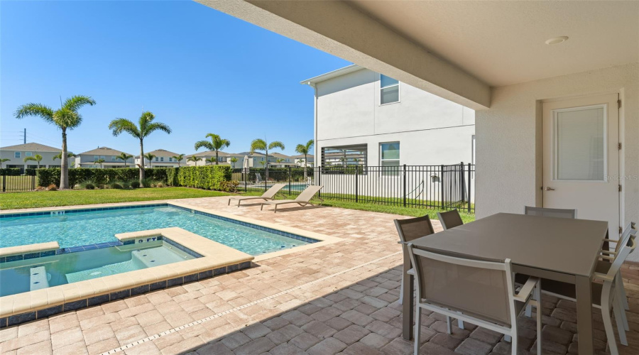 Kissimmee, Florida 34747, 5 Bedrooms Bedrooms, ,5 Bathroomsbathrooms,Residential,For Sale,Auburn,Mfro6287819