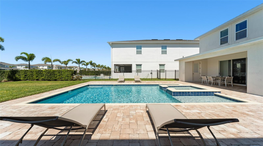 Kissimmee, Florida 34747, 5 Bedrooms Bedrooms, ,5 Bathroomsbathrooms,Residential,For Sale,Auburn,Mfro6287819