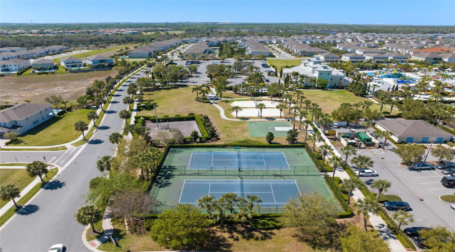 Kissimmee, Florida 34747, 5 Bedrooms Bedrooms, ,5 Bathroomsbathrooms,Residential,For Sale,Auburn,Mfro6287819