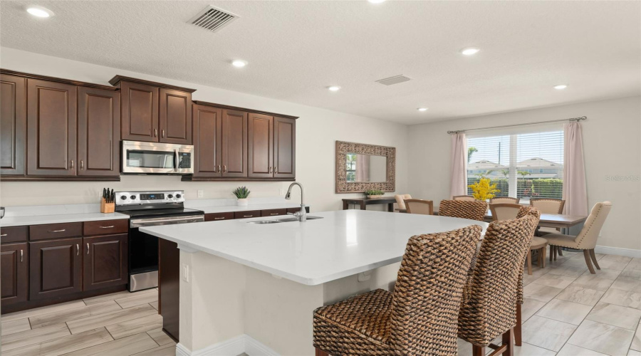 Kissimmee, Florida 34747, 5 Bedrooms Bedrooms, ,5 Bathroomsbathrooms,Residential,For Sale,Auburn,Mfro6287819