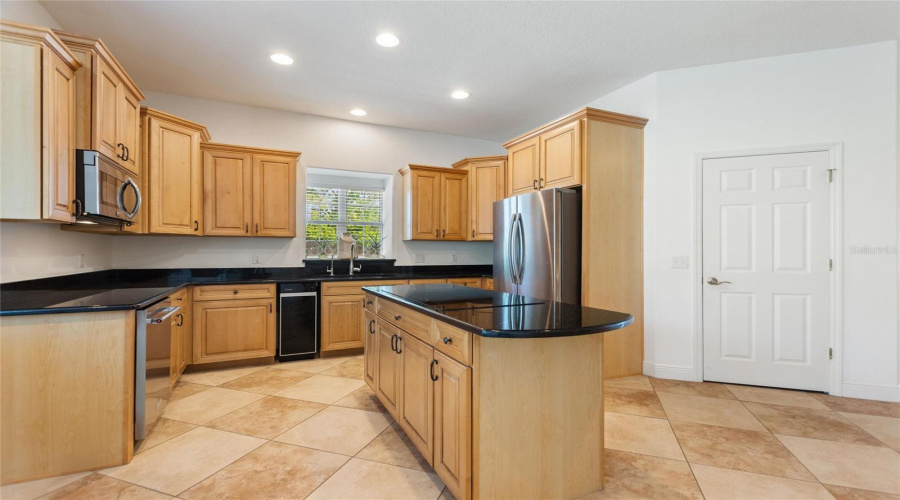 Davenport, Florida 33897, 4 Bedrooms Bedrooms, ,4 Bathroomsbathrooms,Residential,For Sale,Hidden Palms,Mfrs5122581