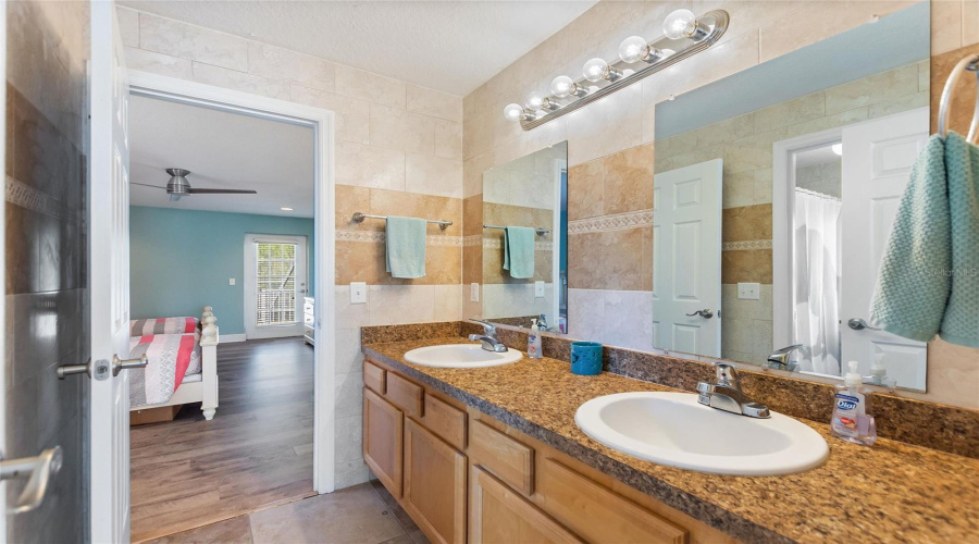 Davenport, Florida 33897, 4 Bedrooms Bedrooms, ,4 Bathroomsbathrooms,Residential,For Sale,Hidden Palms,Mfrs5122581