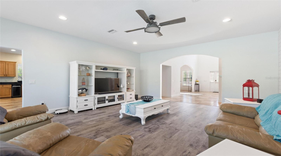 Davenport, Florida 33897, 4 Bedrooms Bedrooms, ,4 Bathroomsbathrooms,Residential,For Sale,Hidden Palms,Mfrs5122581
