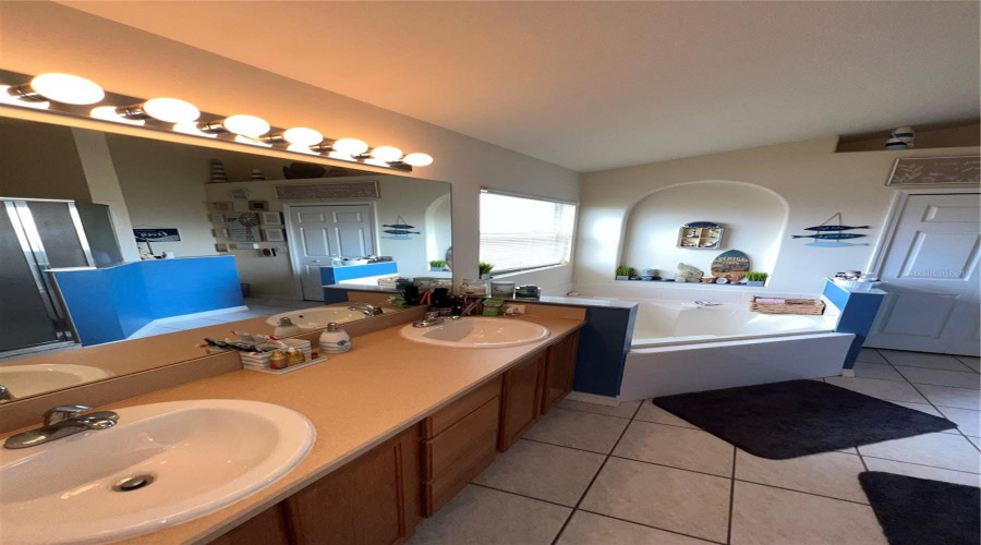 Kissimmee, Florida 34747, 4 Bedrooms Bedrooms, ,3 Bathroomsbathrooms,Residential,For Sale,Autumn Creek,Mfrs5122557