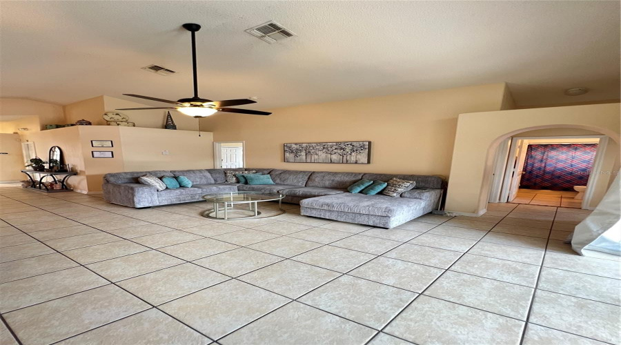 Kissimmee, Florida 34747, 4 Bedrooms Bedrooms, ,3 Bathroomsbathrooms,Residential,For Sale,Autumn Creek,Mfrs5122557