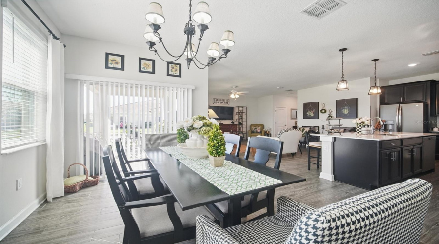 Davenport, Florida 33896, 4 Bedrooms Bedrooms, ,2 Bathroomsbathrooms,Residential,For Sale,Trappers Trail,Mfrs5122584