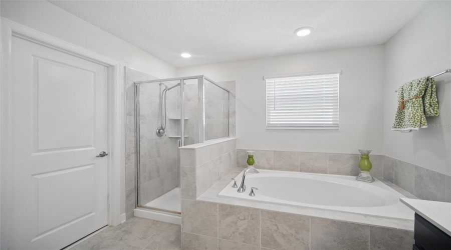 Davenport, Florida 33896, 4 Bedrooms Bedrooms, ,2 Bathroomsbathrooms,Residential,For Sale,Trappers Trail,Mfrs5122584