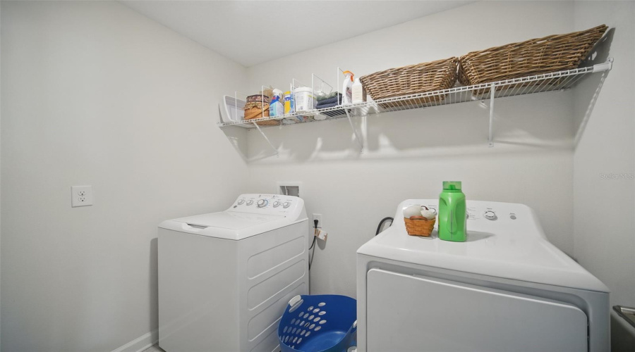Davenport, Florida 33896, 4 Bedrooms Bedrooms, ,2 Bathroomsbathrooms,Residential,For Sale,Trappers Trail,Mfrs5122584