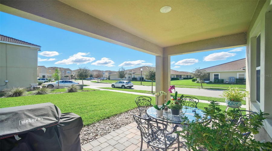 Davenport, Florida 33896, 4 Bedrooms Bedrooms, ,2 Bathroomsbathrooms,Residential,For Sale,Trappers Trail,Mfrs5122584