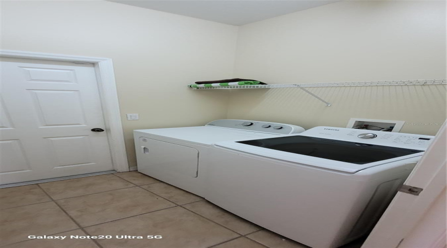 Davenport, Florida 33837, 4 Bedrooms Bedrooms, ,3 Bathroomsbathrooms,Residential,For Sale,Wildflower,Mfrtb8361257