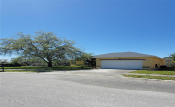 Davenport, Florida 33837, 4 Bedrooms Bedrooms, ,3 Bathroomsbathrooms,Residential,For Sale,Wildflower,Mfrtb8361257