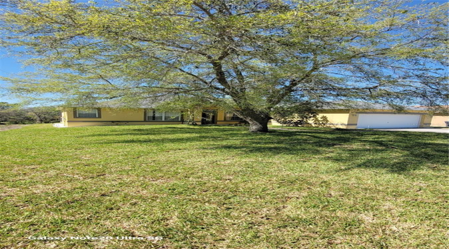 Davenport, Florida 33837, 4 Bedrooms Bedrooms, ,3 Bathroomsbathrooms,Residential,For Sale,Wildflower,Mfrtb8361257