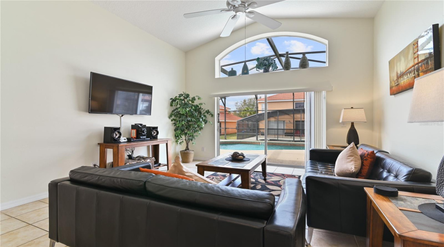 Davenport, Florida 33897, 4 Bedrooms Bedrooms, ,3 Bathroomsbathrooms,Residential,For Sale,Cordova Ave,Mfrs5122544