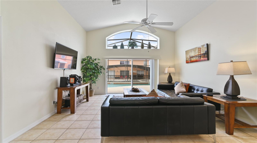 Davenport, Florida 33897, 4 Bedrooms Bedrooms, ,3 Bathroomsbathrooms,Residential,For Sale,Cordova Ave,Mfrs5122544