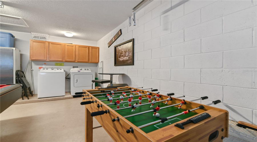 Davenport, Florida 33897, 4 Bedrooms Bedrooms, ,3 Bathroomsbathrooms,Residential,For Sale,Cordova Ave,Mfrs5122544