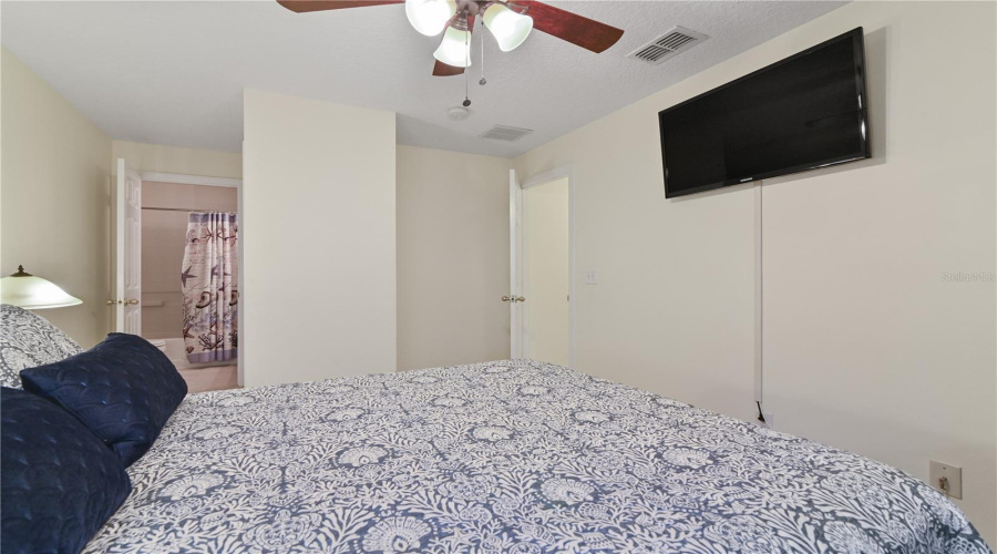 Davenport, Florida 33897, 4 Bedrooms Bedrooms, ,3 Bathroomsbathrooms,Residential,For Sale,Cordova Ave,Mfrs5122544