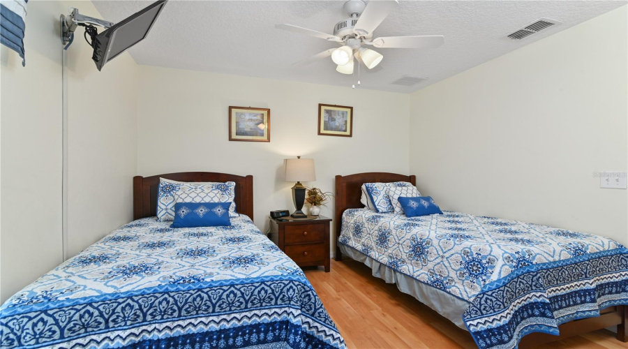 Davenport, Florida 33897, 4 Bedrooms Bedrooms, ,3 Bathroomsbathrooms,Residential,For Sale,Cordova Ave,Mfrs5122544