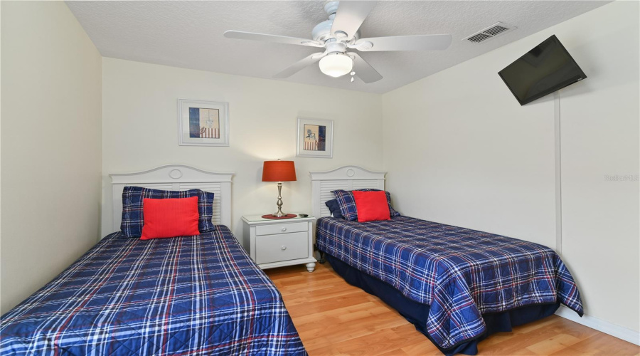 Davenport, Florida 33897, 4 Bedrooms Bedrooms, ,3 Bathroomsbathrooms,Residential,For Sale,Cordova Ave,Mfrs5122544