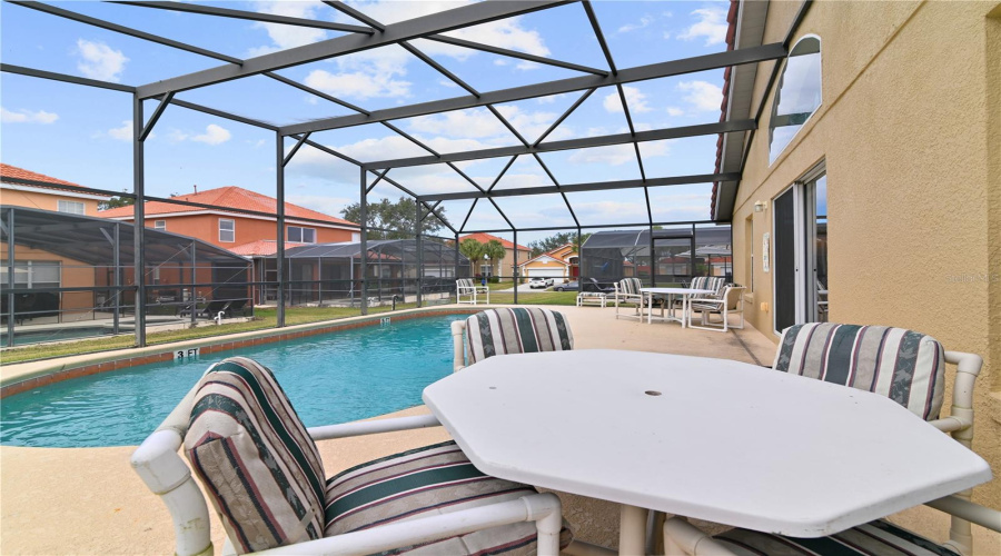 Davenport, Florida 33897, 4 Bedrooms Bedrooms, ,3 Bathroomsbathrooms,Residential,For Sale,Cordova Ave,Mfrs5122544
