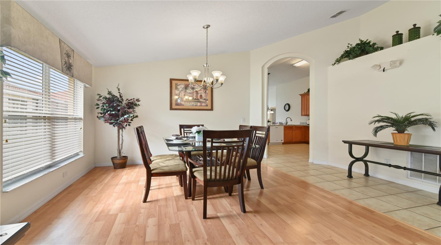 Davenport, Florida 33897, 4 Bedrooms Bedrooms, ,3 Bathroomsbathrooms,Residential,For Sale,Cordova Ave,Mfrs5122544