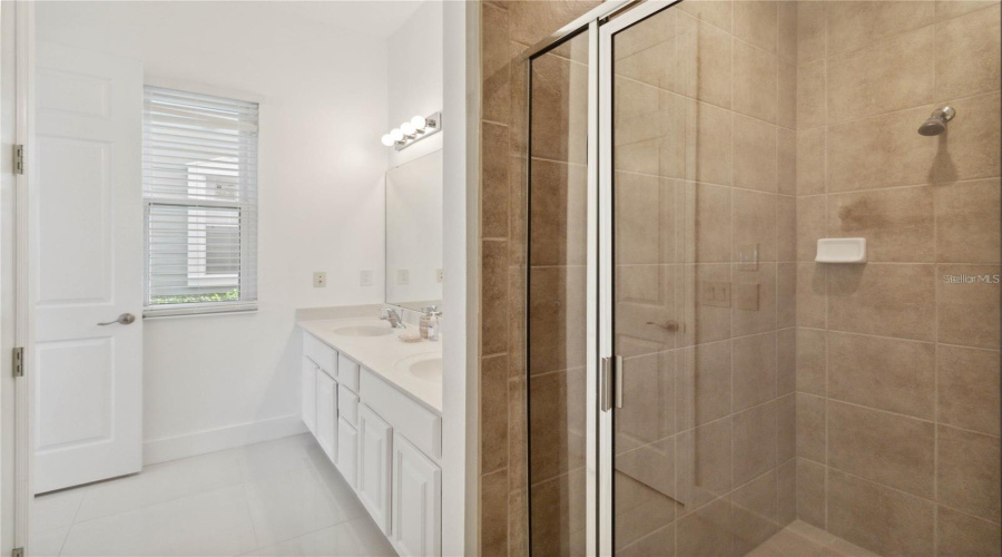 Reunion, Florida 34747, 4 Bedrooms Bedrooms, ,3 Bathroomsbathrooms,Residential,For Sale,Fairview,Mfro6290066