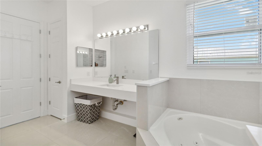 Reunion, Florida 34747, 4 Bedrooms Bedrooms, ,3 Bathroomsbathrooms,Residential,For Sale,Fairview,Mfro6290066