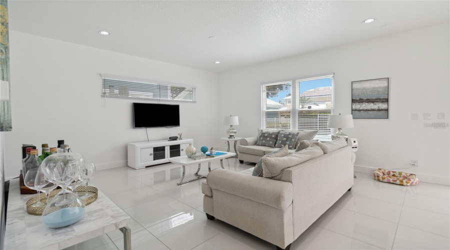Reunion, Florida 34747, 4 Bedrooms Bedrooms, ,3 Bathroomsbathrooms,Residential,For Sale,Fairview,Mfro6290066