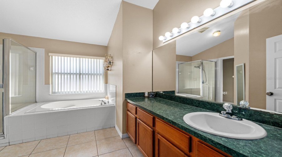 Davenport, Florida 33897, 4 Bedrooms Bedrooms, ,2 Bathroomsbathrooms,Residential,For Sale,Thorne Meadow,Mfrtb8362172