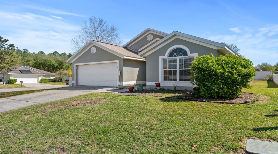 Davenport, Florida 33897, 4 Bedrooms Bedrooms, ,2 Bathroomsbathrooms,Residential,For Sale,Thorne Meadow,Mfrtb8362172