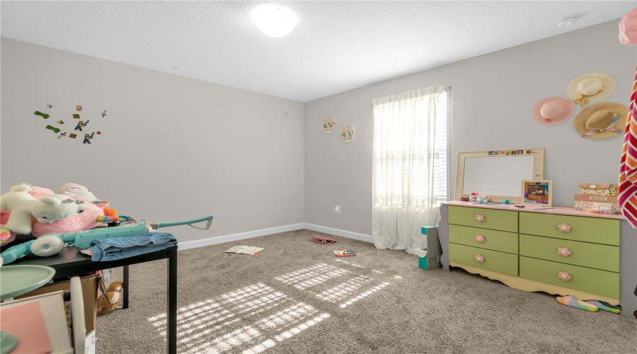 Davenport, Florida 33837, 4 Bedrooms Bedrooms, ,2 Bathroomsbathrooms,Residential,For Sale,Taft Dr,Mfrs5122721