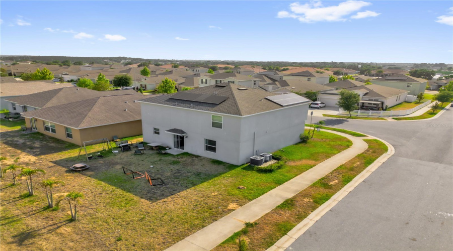 Davenport, Florida 33837, 4 Bedrooms Bedrooms, ,2 Bathroomsbathrooms,Residential,For Sale,Taft Dr,Mfrs5122721