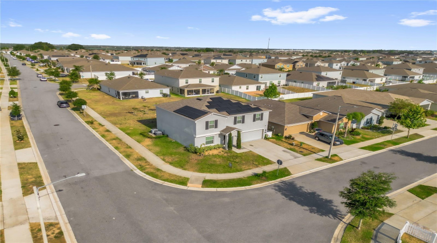 Davenport, Florida 33837, 4 Bedrooms Bedrooms, ,2 Bathroomsbathrooms,Residential,For Sale,Taft Dr,Mfrs5122721
