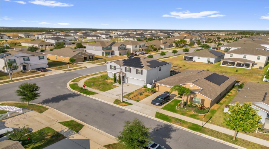 Davenport, Florida 33837, 4 Bedrooms Bedrooms, ,2 Bathroomsbathrooms,Residential,For Sale,Taft Dr,Mfrs5122721