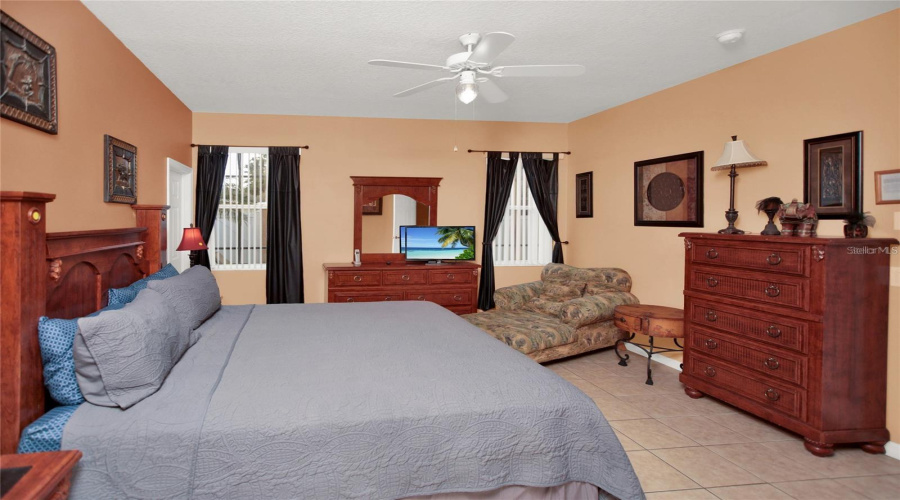 Davenport, Florida 33897, 6 Bedrooms Bedrooms, ,5 Bathroomsbathrooms,Residential,For Sale,Montara,Mfrp4934126