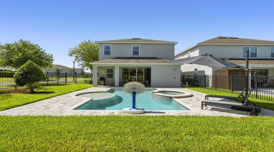 Kissimmee, Florida 34747, 5 Bedrooms Bedrooms, ,4 Bathroomsbathrooms,Residential,For Sale,Fairfax,Mfro6290194